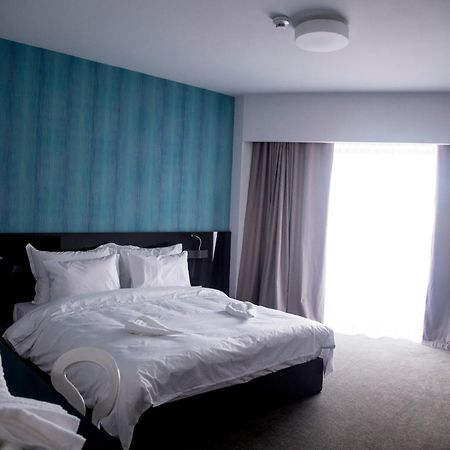 Hotel Tempo Targu Mures Ngoại thất bức ảnh