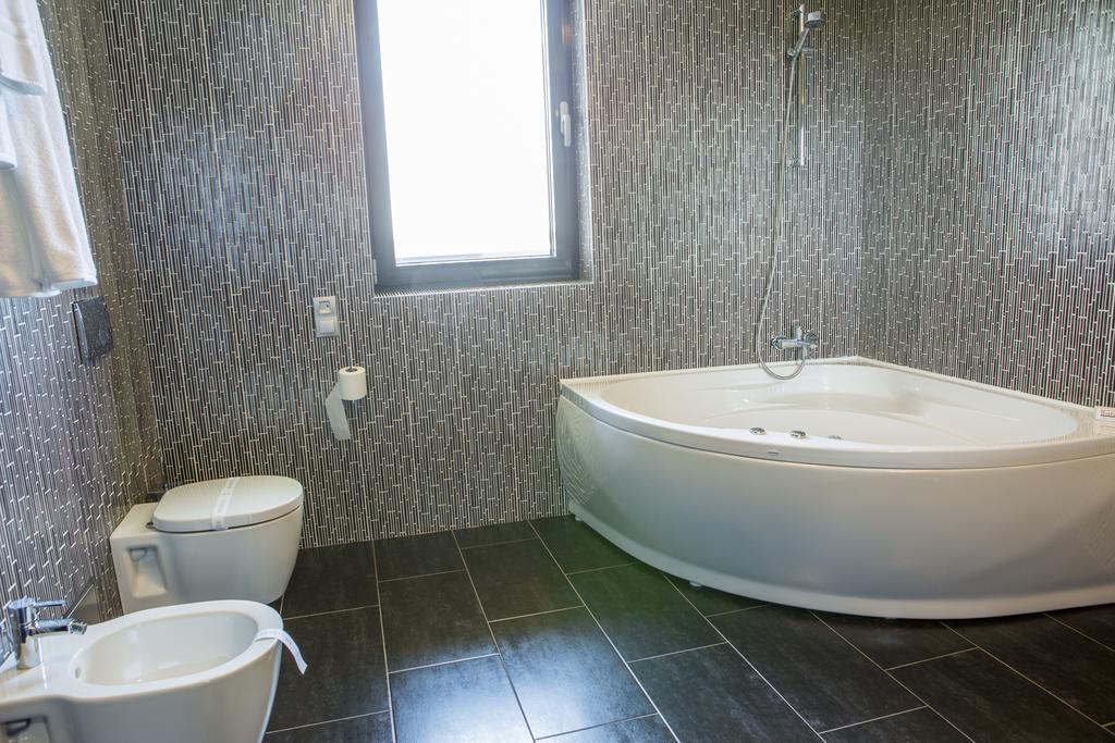 Hotel Tempo Targu Mures Phòng bức ảnh