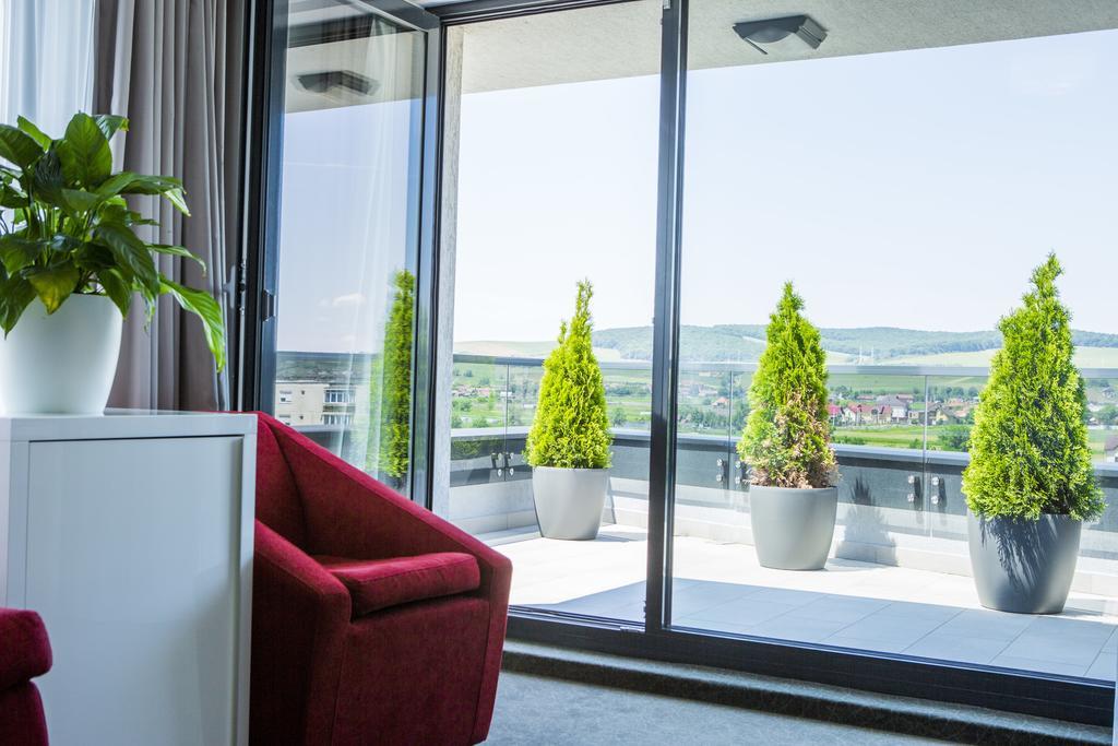 Hotel Tempo Targu Mures Phòng bức ảnh