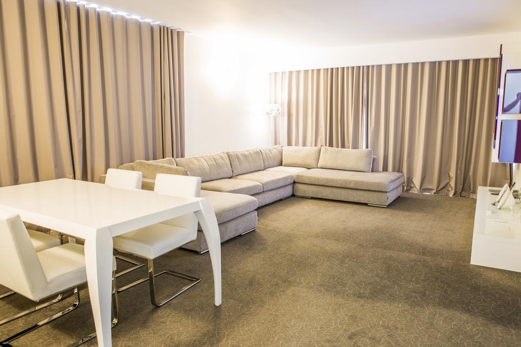 Hotel Tempo Targu Mures Ngoại thất bức ảnh