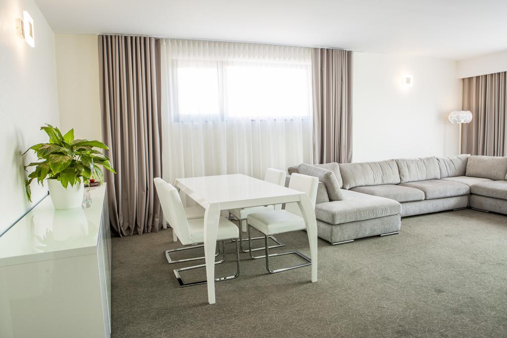 Hotel Tempo Targu Mures Phòng bức ảnh