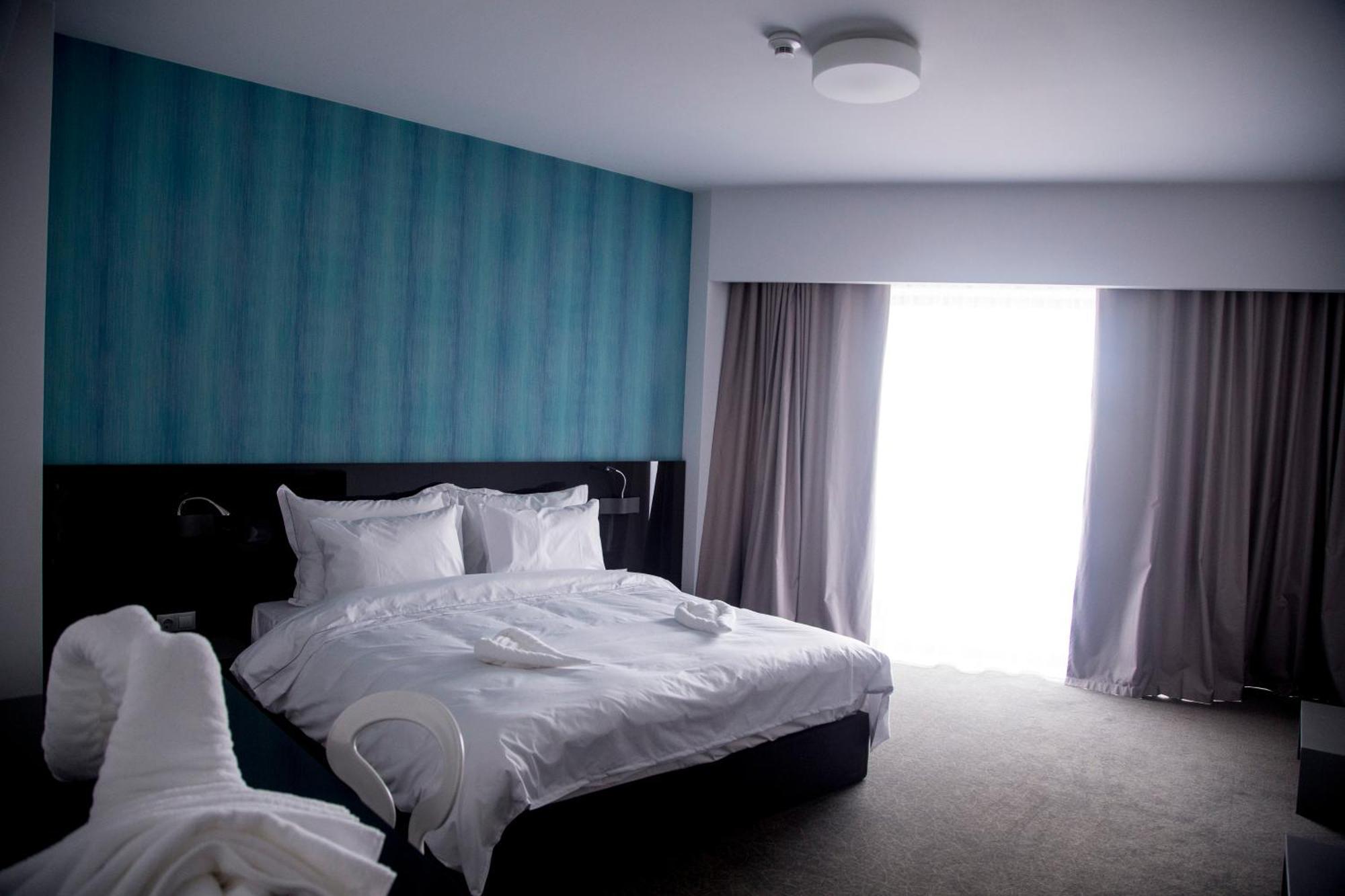 Hotel Tempo Targu Mures Ngoại thất bức ảnh