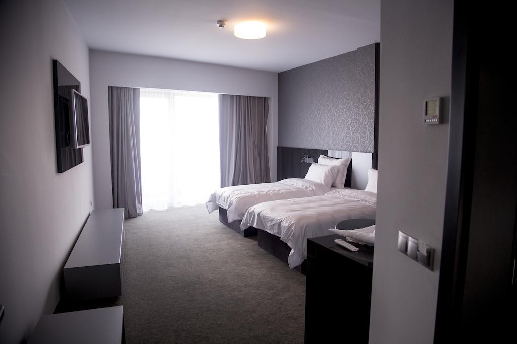 Hotel Tempo Targu Mures Phòng bức ảnh
