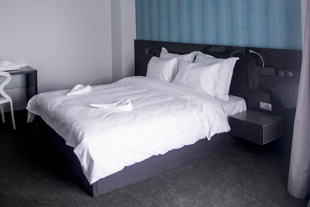Hotel Tempo Targu Mures Ngoại thất bức ảnh