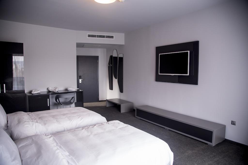Hotel Tempo Targu Mures Phòng bức ảnh